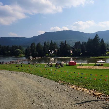 Domek Caloroczny Nad Zalewem U Podnoza Gor Stolowych Радкув Экстерьер фото