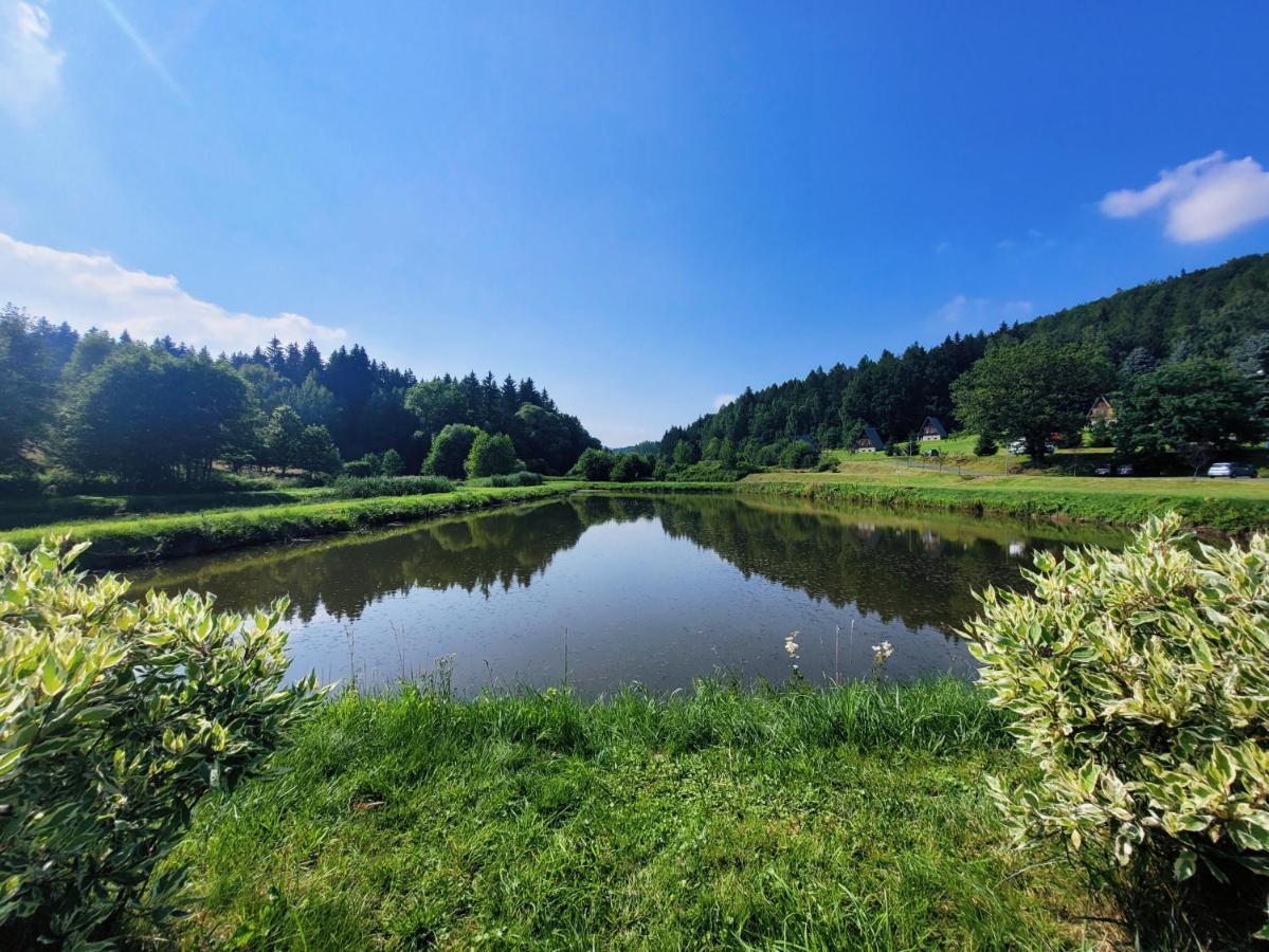 Domek Caloroczny Nad Zalewem U Podnoza Gor Stolowych Радкув Экстерьер фото